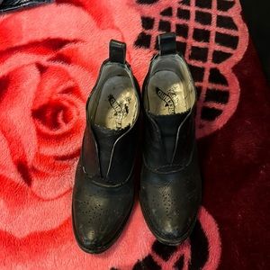 FREEBIRD 7 Sadie ankle distressed bootie